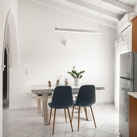 The Seaview Corner Apartments By Konnect, Ipsos Corfu Bagian luar foto