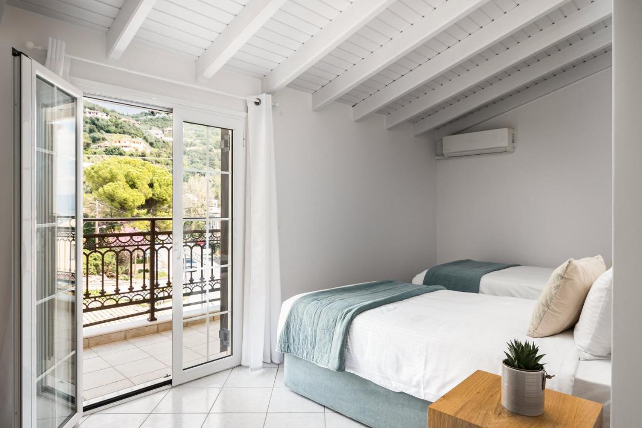 The Seaview Corner Apartments By Konnect, Ipsos Corfu Bagian luar foto