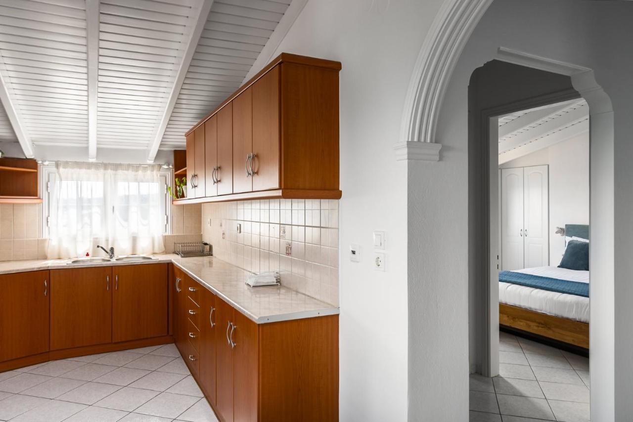 The Seaview Corner Apartments By Konnect, Ipsos Corfu Bagian luar foto